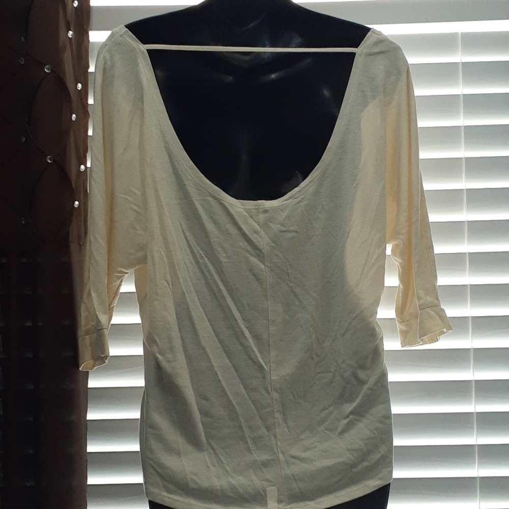 T shirt - Picture 2 of 5
